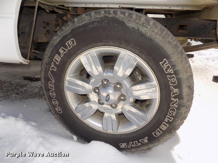 image for item DD2905 2011 Ford F150 XLT SuperCab pickup truck