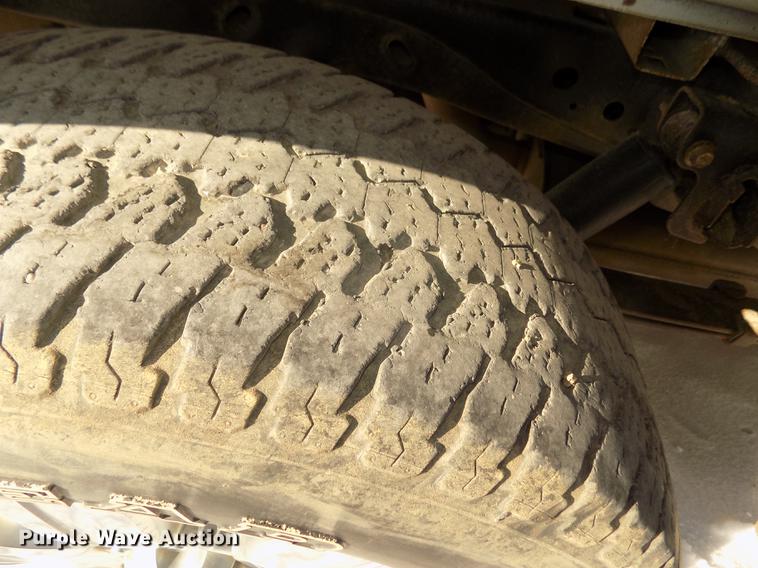 image for item DD2905 2011 Ford F150 XLT SuperCab pickup truck