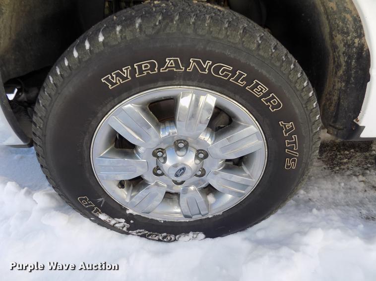 image for item DD2905 2011 Ford F150 XLT SuperCab pickup truck