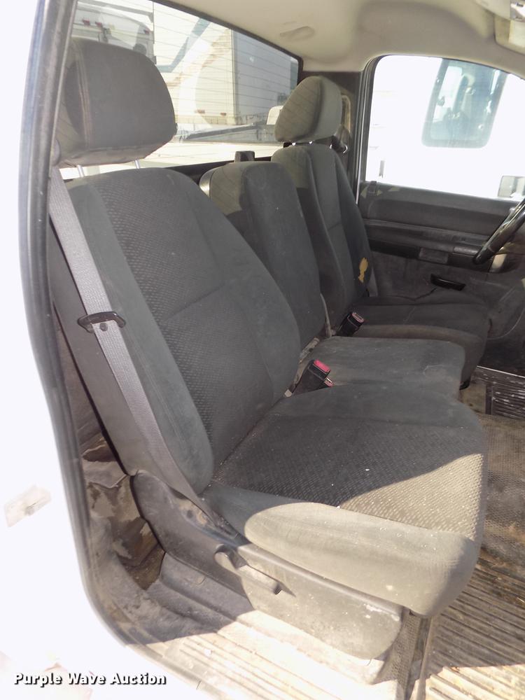 image for item DD2906 2007 Chevrolet Silverado 2500HD pickup truck