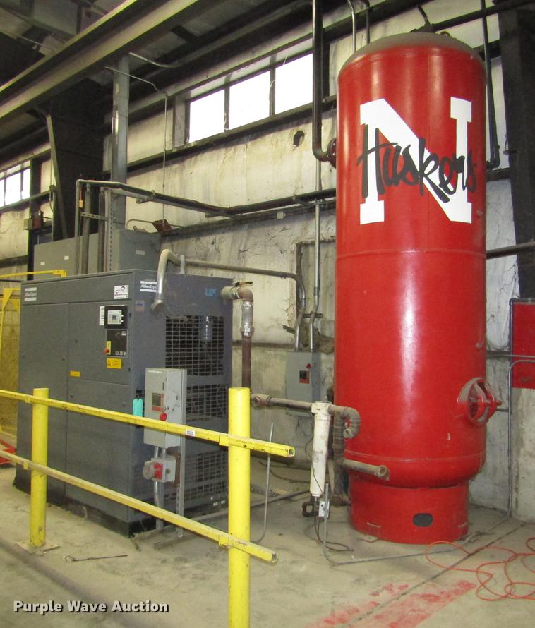 image for item DD2935 2000 Atlas Copco GA75W air compressor