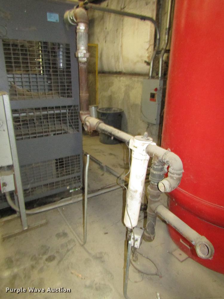 image for item DD2935 2000 Atlas Copco GA75W air compressor