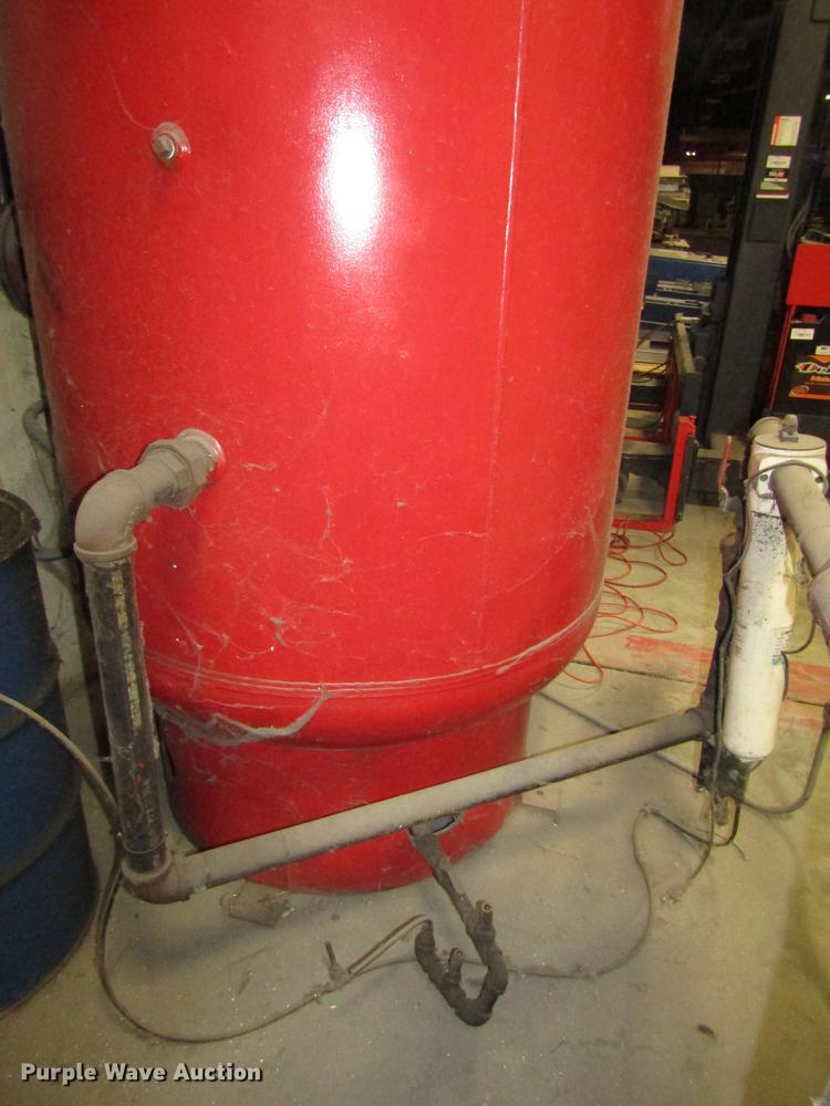 image for item DD2935 2000 Atlas Copco GA75W air compressor