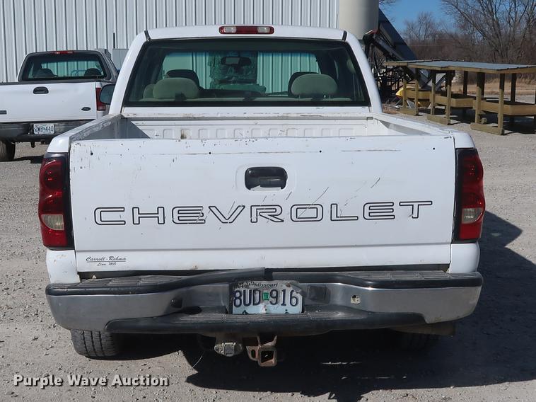 image for item DD5420 2004 Chevrolet Silverado 1500 Ext. Cab pickup truck