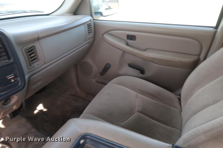 image for item DD5420 2004 Chevrolet Silverado 1500 Ext. Cab pickup truck