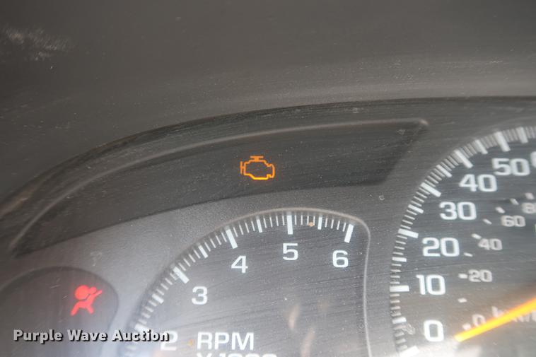 image for item DD5420 2004 Chevrolet Silverado 1500 Ext. Cab pickup truck