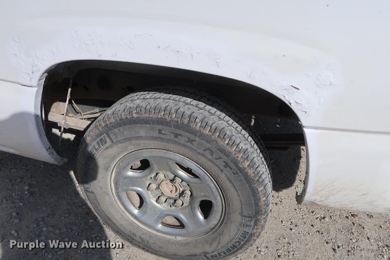 image for item DD5420 2004 Chevrolet Silverado 1500 Ext. Cab pickup truck
