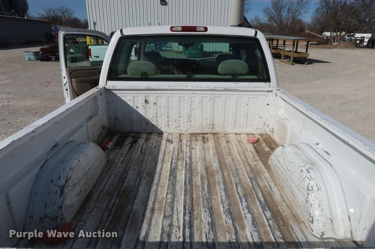 image for item DD5420 2004 Chevrolet Silverado 1500 Ext. Cab pickup truck