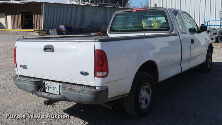 image for item DD5421 2004 Ford F150 SuperCab pickup truck