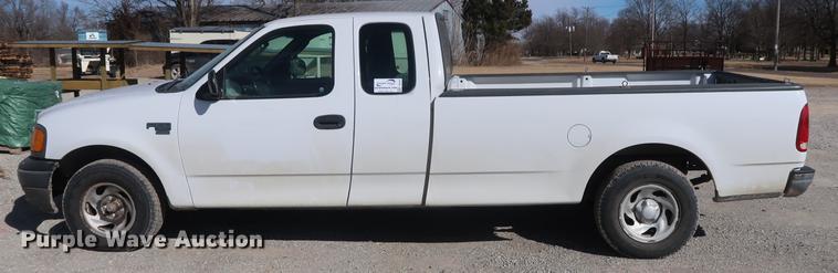 image for item DD5421 2004 Ford F150 SuperCab pickup truck