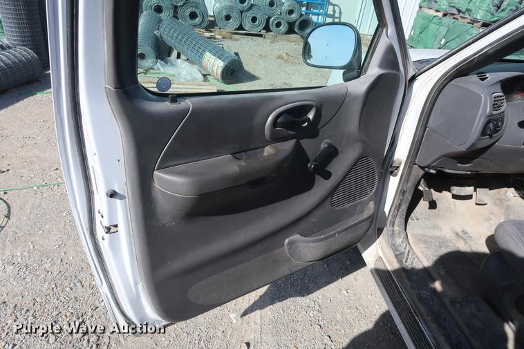 image for item DD5421 2004 Ford F150 SuperCab pickup truck