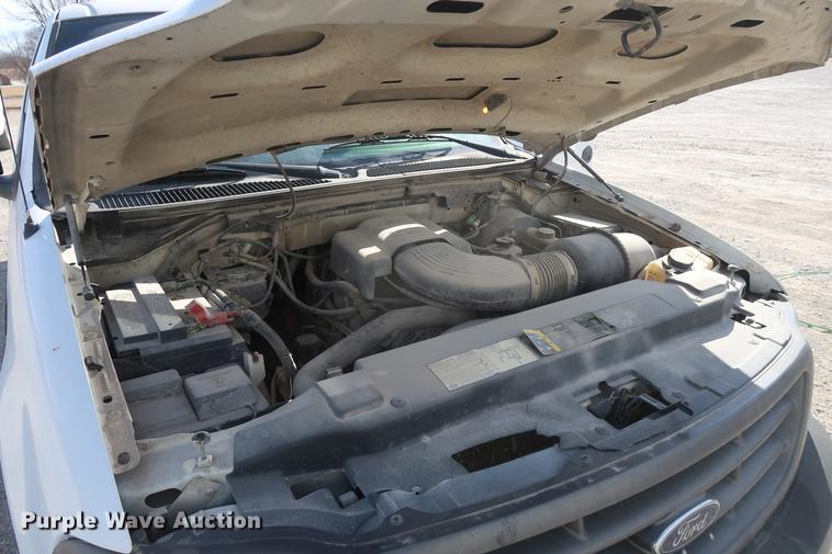 image for item DD5421 2004 Ford F150 SuperCab pickup truck