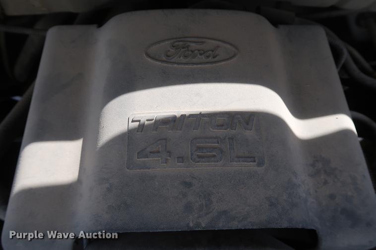 image for item DD5421 2004 Ford F150 SuperCab pickup truck