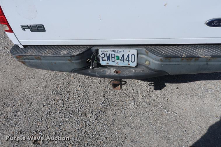 image for item DD5421 2004 Ford F150 SuperCab pickup truck