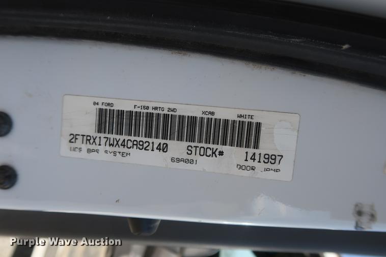 image for item DD5421 2004 Ford F150 SuperCab pickup truck