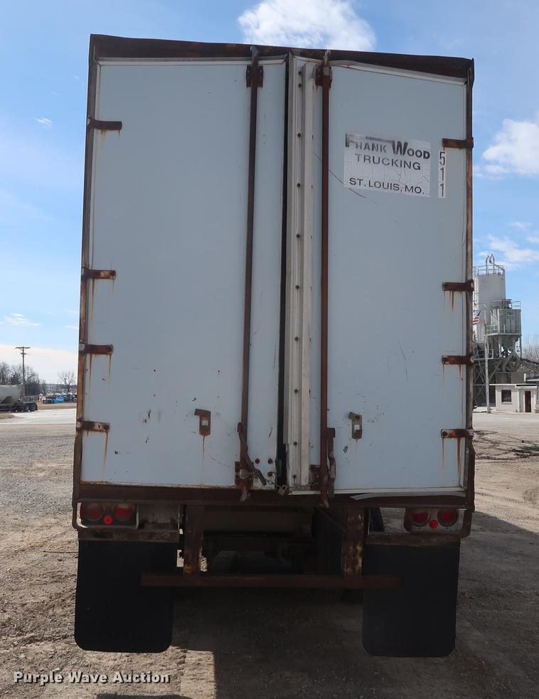 image for item DD5422 1978 Fruehauf dry van trailer