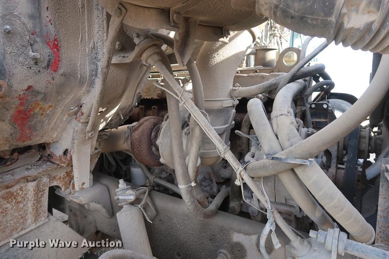 image for item DD5423 1987 International F2375 box truck