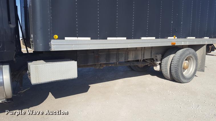 image for item DD5435 1991 Volvo WIA box truck