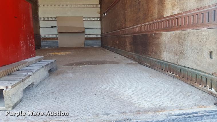 image for item DD5435 1991 Volvo WIA box truck