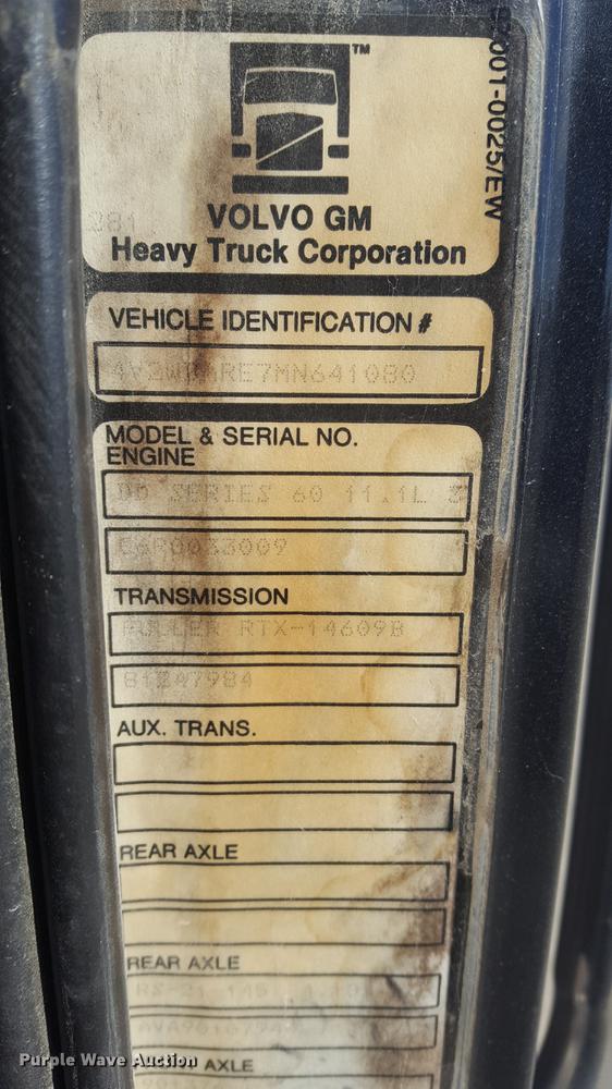 image for item DD5435 1991 Volvo WIA box truck