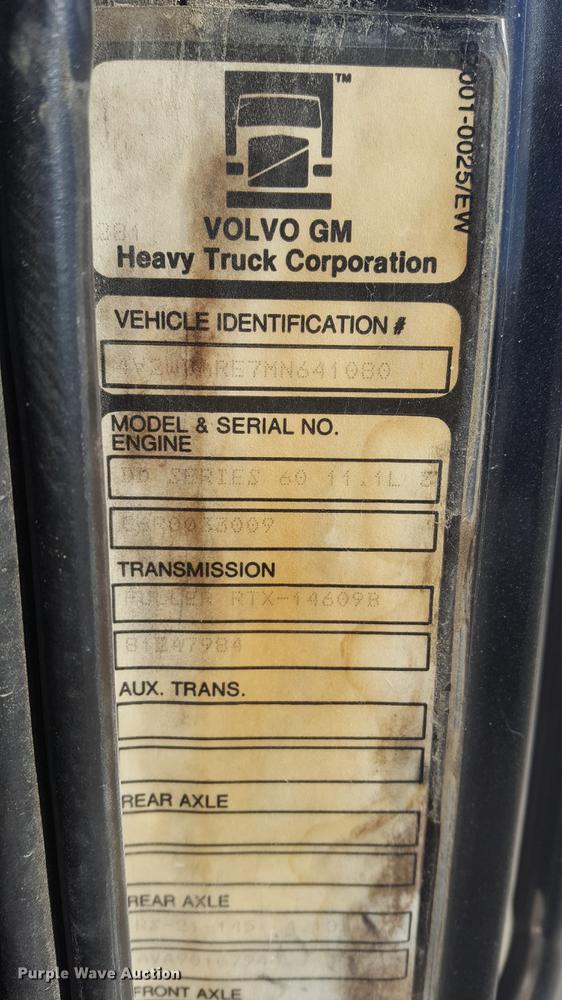image for item DD5435 1991 Volvo WIA box truck