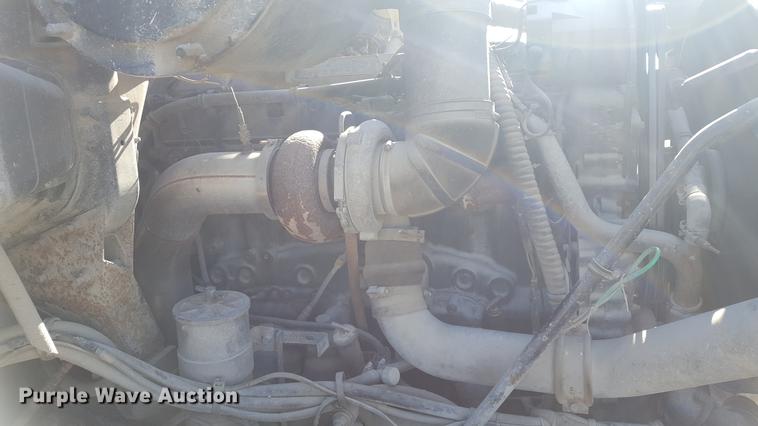 image for item DD5435 1991 Volvo WIA box truck