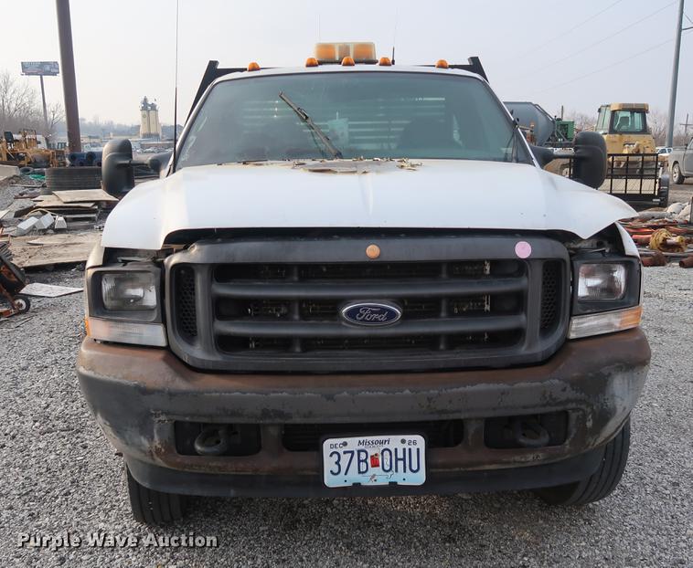 image for item DD5442 2002 Ford F450 Super Duty flatbed truck