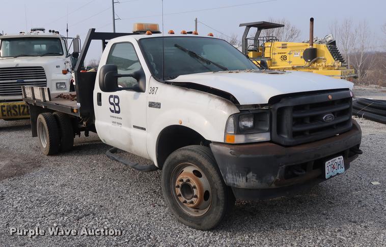image for item DD5442 2002 Ford F450 Super Duty flatbed truck