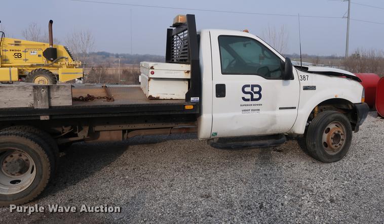 image for item DD5442 2002 Ford F450 Super Duty flatbed truck