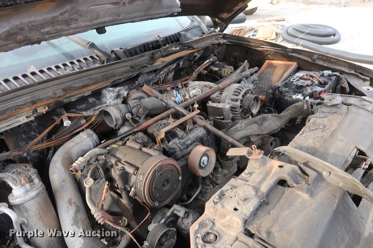 image for item DD5442 2002 Ford F450 Super Duty flatbed truck