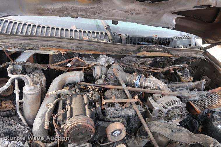 image for item DD5442 2002 Ford F450 Super Duty flatbed truck