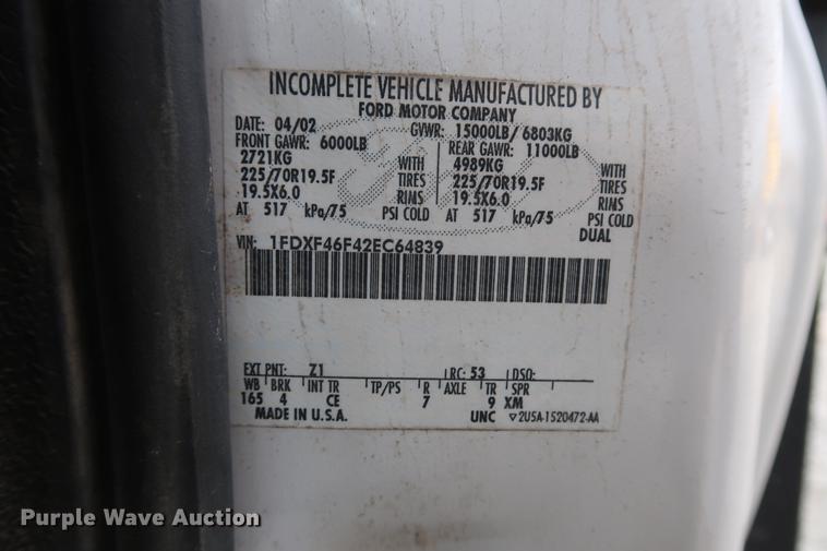 image for item DD5442 2002 Ford F450 Super Duty flatbed truck