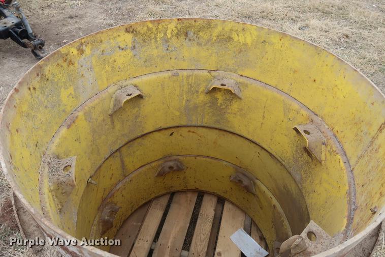 image for item DD5447 (2) John Deere 18.4-34 dual wheels