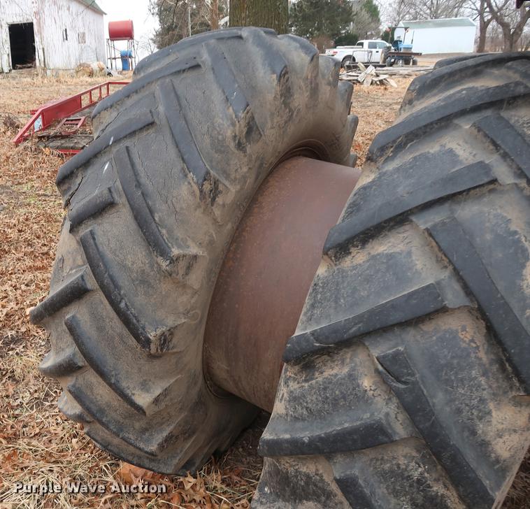 image for item DD5448 (2) International 18.4-34 dual tires and wheels