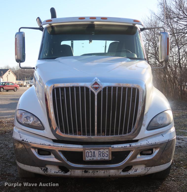 image for item DF3512 2013 International ProStar semi truck