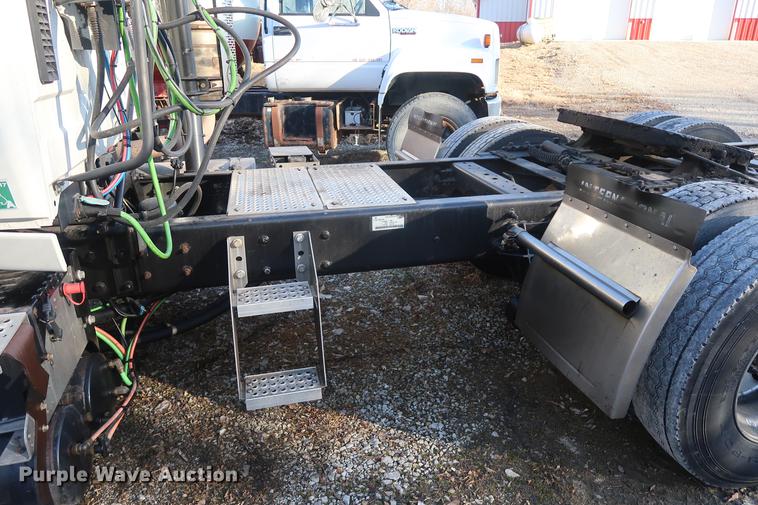 image for item DF3512 2013 International ProStar semi truck