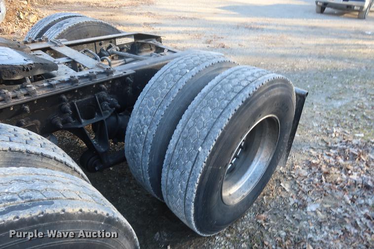 image for item DF3512 2013 International ProStar semi truck