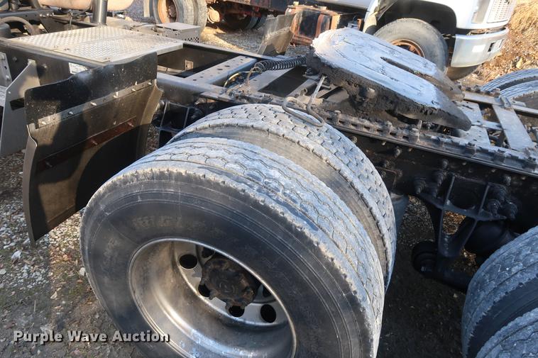 image for item DF3512 2013 International ProStar semi truck