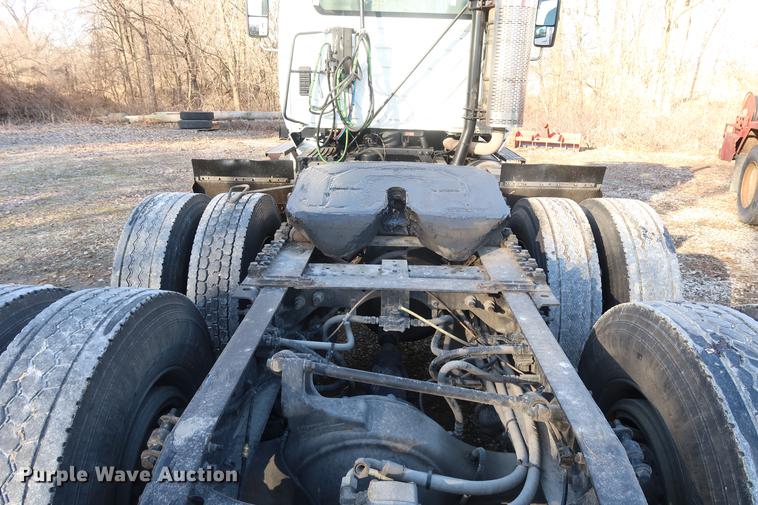 image for item DF3512 2013 International ProStar semi truck