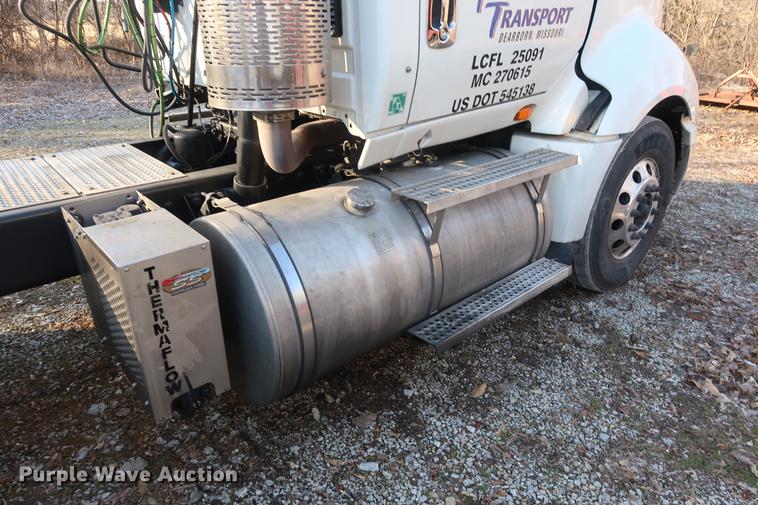 image for item DF3512 2013 International ProStar semi truck