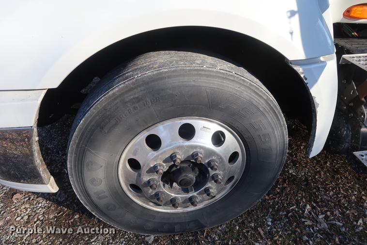 image for item DF3512 2013 International ProStar semi truck