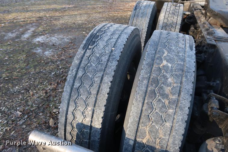 image for item DF3512 2013 International ProStar semi truck