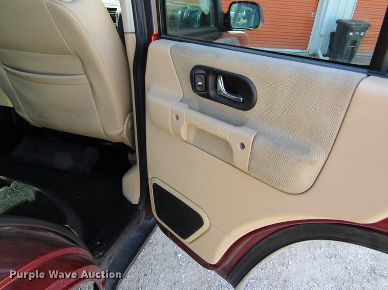 image for item DF9468 2003 Land Rover Discovery SUV