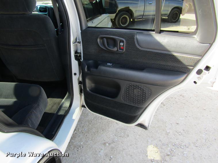 image for item DF9470 2001 Chevrolet Blazer SUV