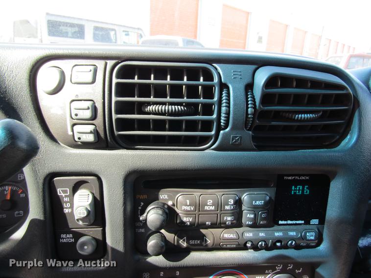 image for item DF9470 2001 Chevrolet Blazer SUV