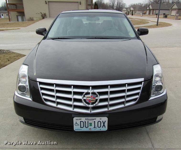 image for item DF9473 2008 Cadillac DTS