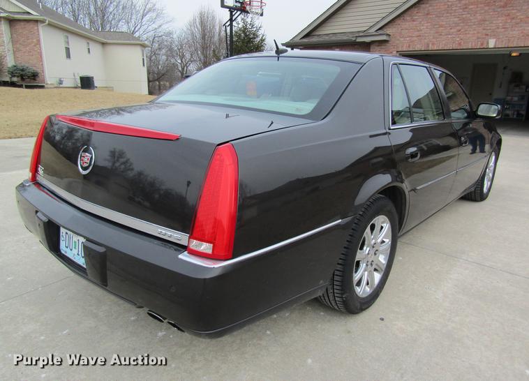 image for item DF9473 2008 Cadillac DTS