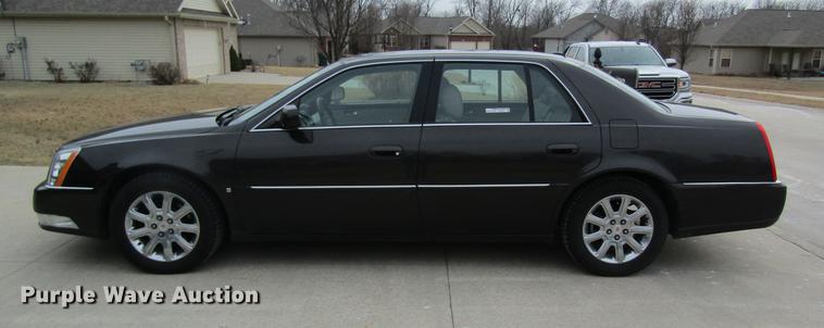 image for item DF9473 2008 Cadillac DTS