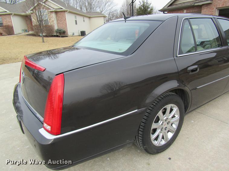 image for item DF9473 2008 Cadillac DTS