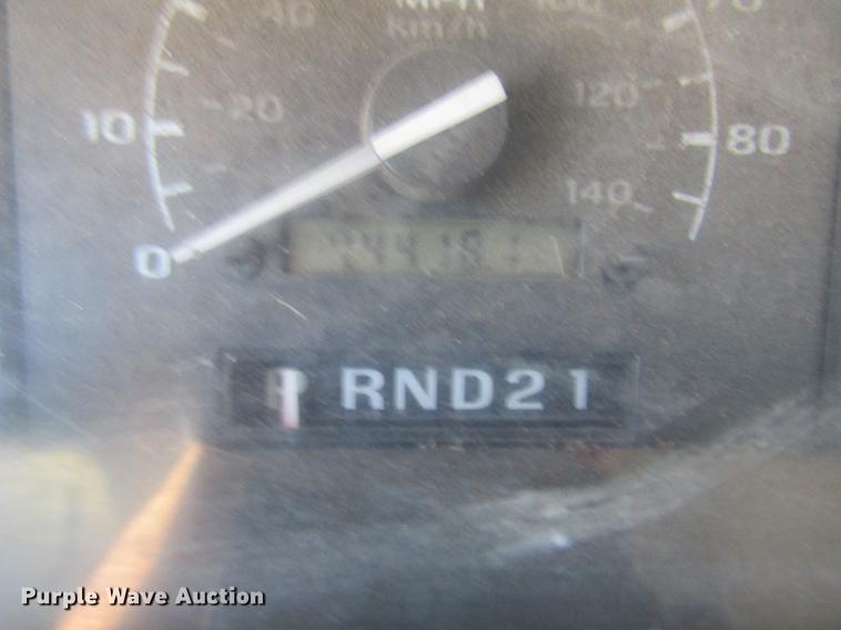 image for item DF9481 1994 Ford F250 flatbed pickup truck